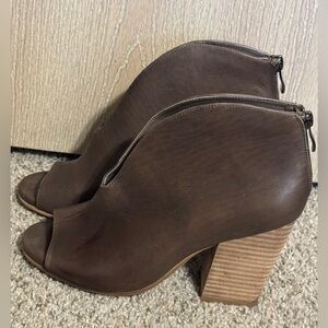 Antelope Leather Peep Toe Ankle Boots Block Heel